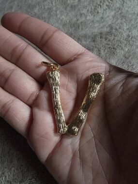 NEW Initial V Large Bamboo Pendant